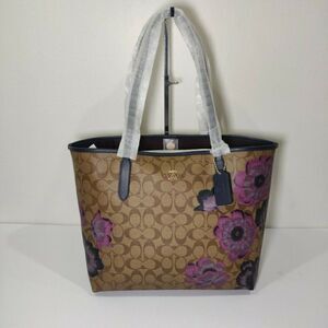 NWT COACH 5697 CITY TOTE IN SIGNATURE CANVAS WITH KAFFE FASSETT PRINT purple